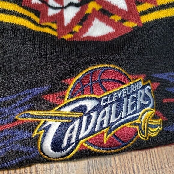 Mitchell & Ness Cleveland Cavaliers NBA Beanie Hat - Picture 6 of 6